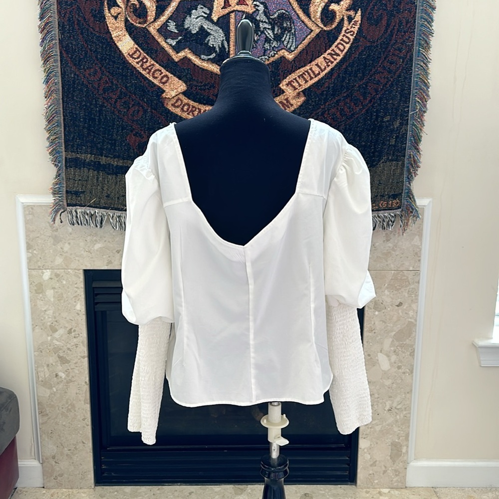 013 Nasty Gal White Top with Puff Sleeves - Picture 2 of 9